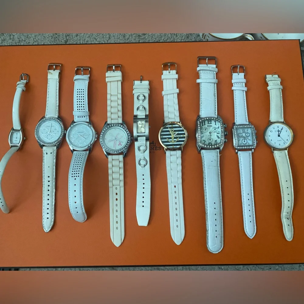 FASHION WATCHES LOT